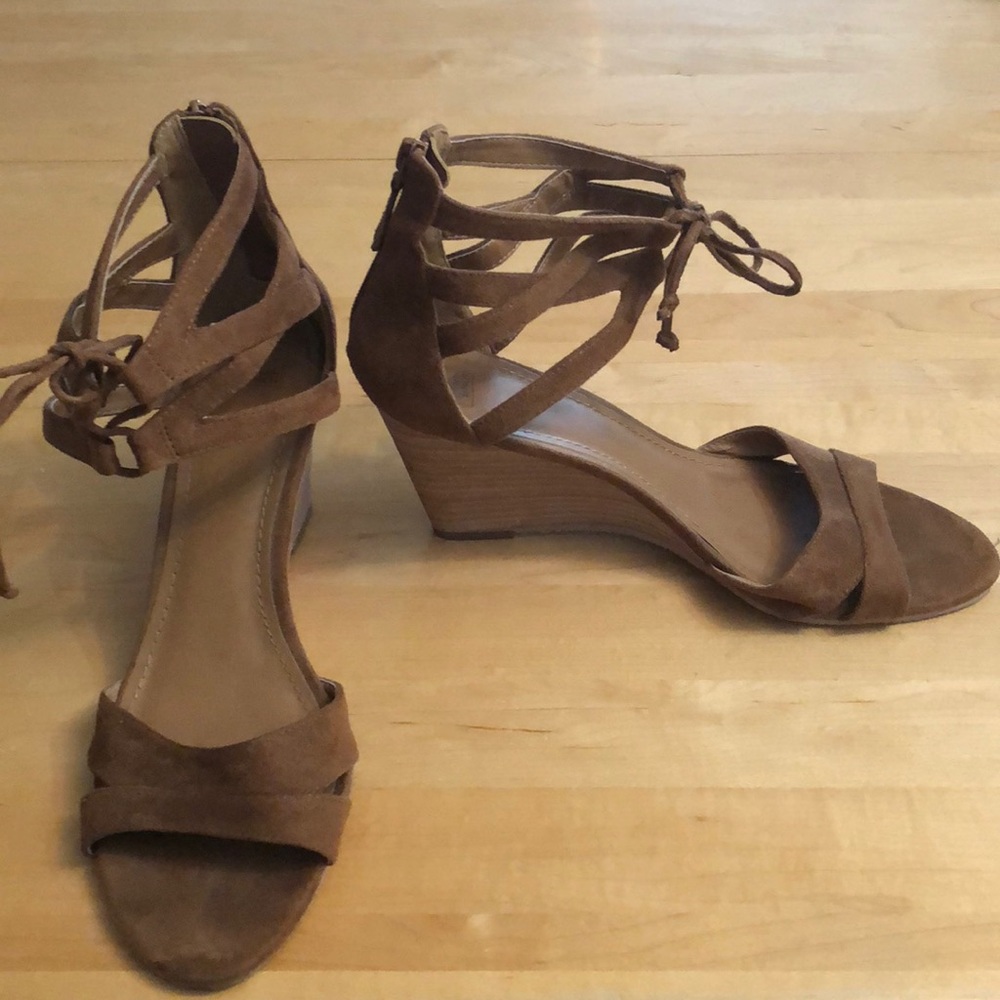 14th and union caramel colored sandals